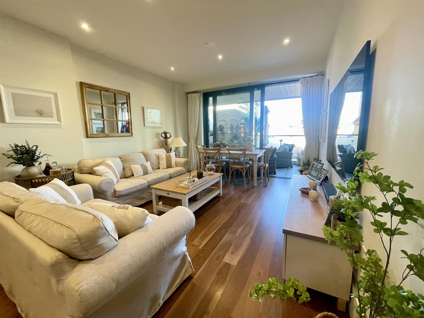 Image of Apartment - 2 Bedrooms - 2 Bathrooms for Sale in Midtown-Gibraltar, Image 2